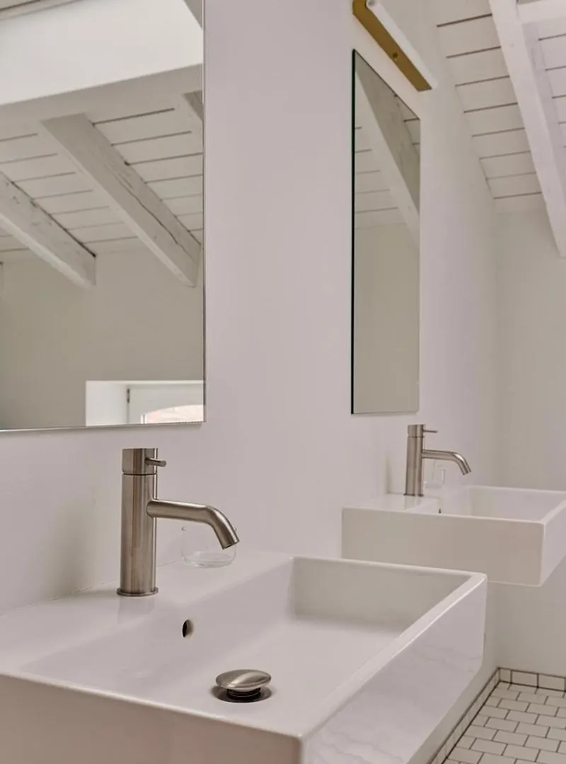 Loft City Center - 1 Bedroom - Parking - By Finenest Liege 0*,  Belgium