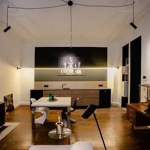  Apartment Gitadin