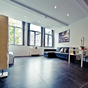 Apartment Centre
